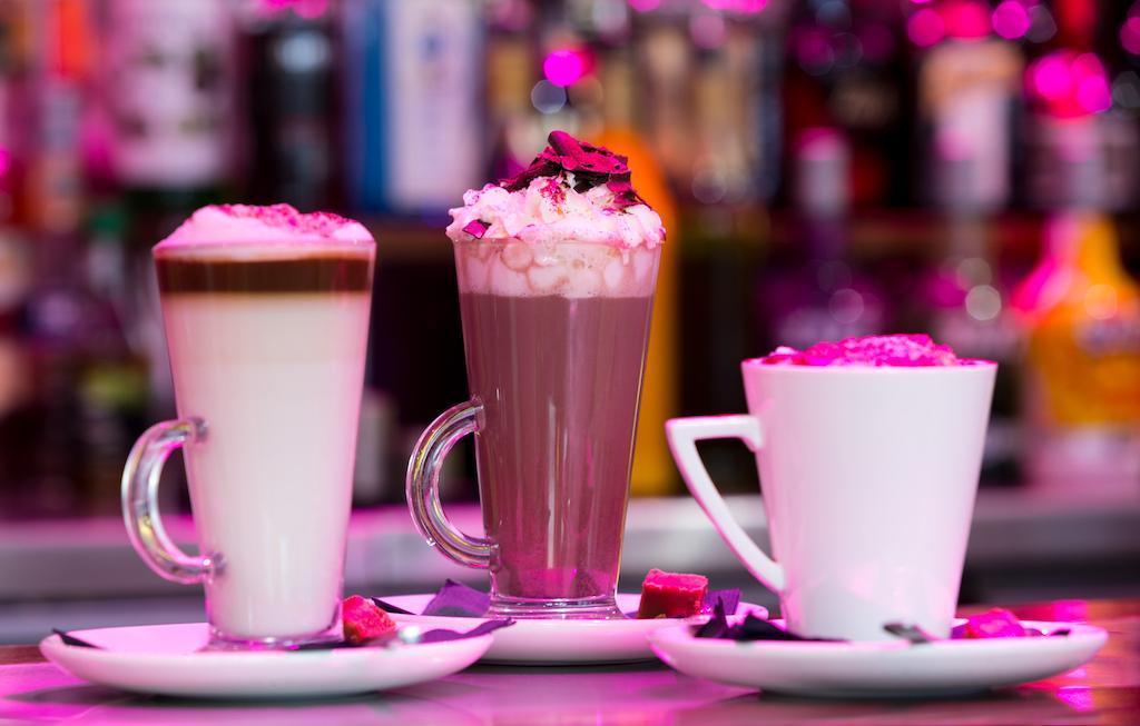 The Lounge Hotel & Bar بنريث المظهر الخارجي الصورة