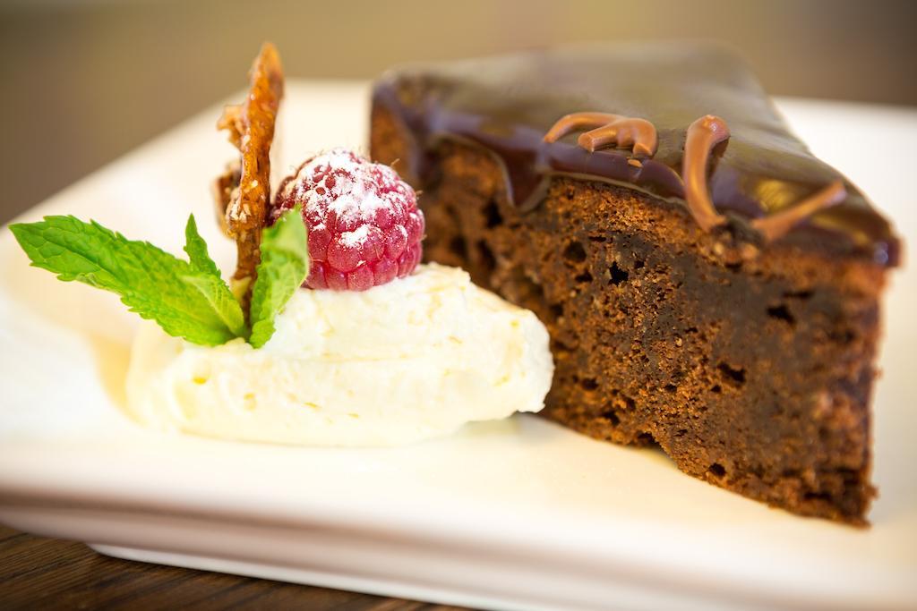 The Lounge Hotel & Bar بنريث المظهر الخارجي الصورة