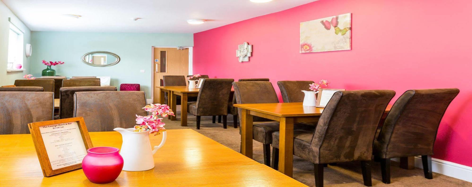 The Lounge Hotel & Bar بنريث المظهر الخارجي الصورة